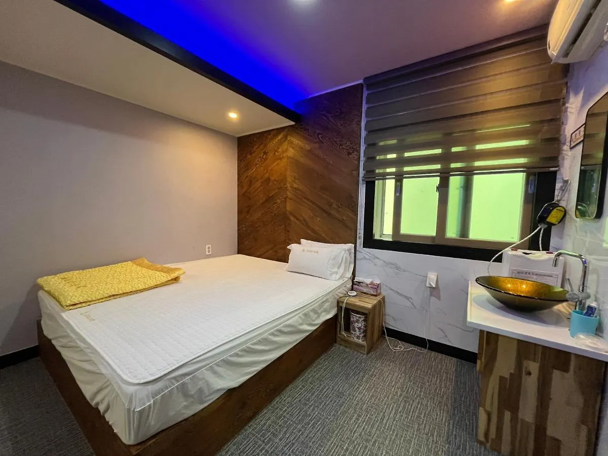 Maldives Hotel & Hostel Busan 0*,  South Korea