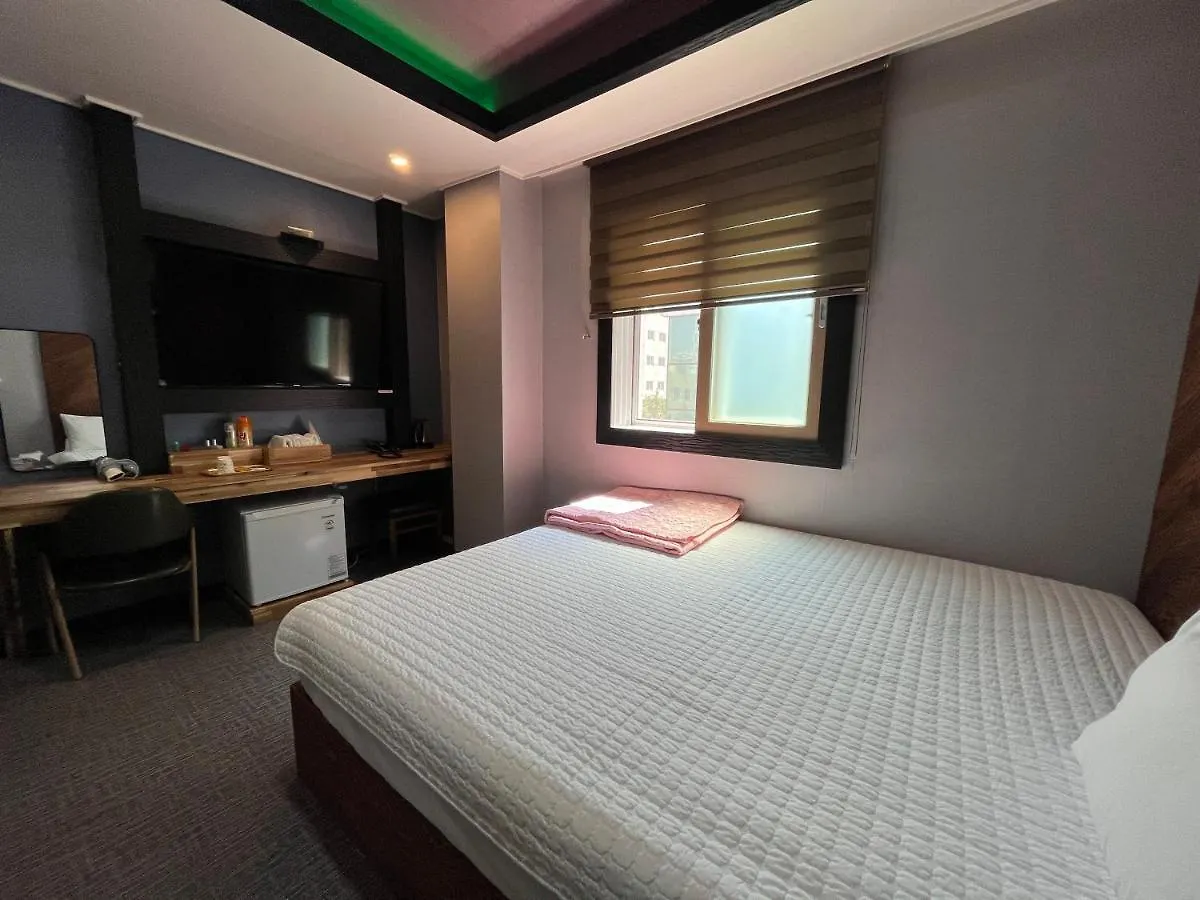 Maldives Hotel & Hostel Busan 0*,  South Korea
