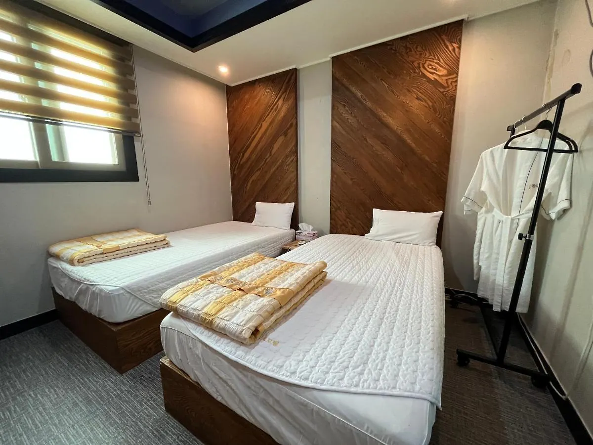 Maldives Hotel & Hostel Busan South Korea